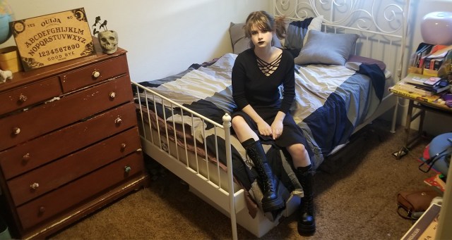 5’3″ Goth 6’2″ in Shoes