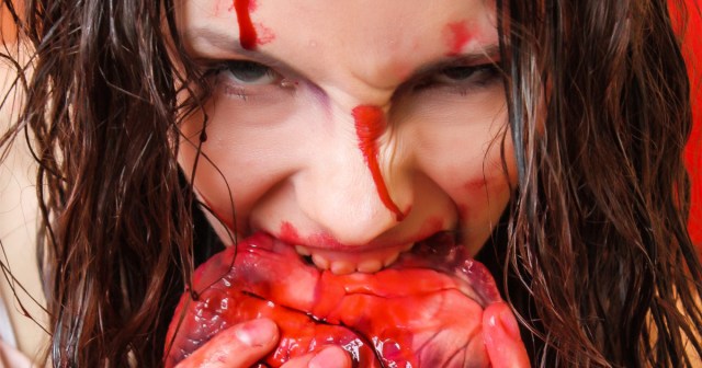 Amazing! This Horror-Themed Cake Looks Just Like a Dead Body and Tastes Like Blood and Raw Meat