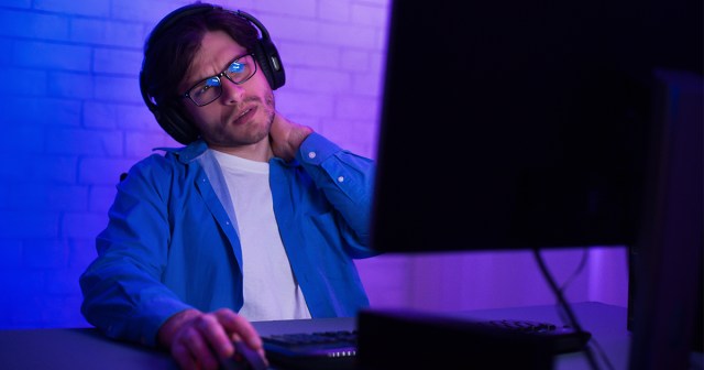 World’s Most Boring Video Game Player Raises Defense Stat