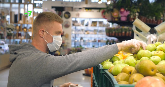 Boyfriend Takes -7 Environmental Damage Per Second on Mission to Grocery Store