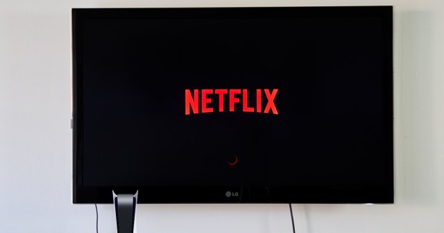 PlayStation 5 Owner Trying to Find Most Subtle Way to Get Old Roommate’s Netflix Password Again