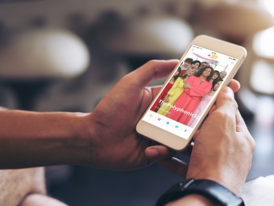 polyphonic, online, tinder, music, dating app, choir, singers, 25, big, large, group