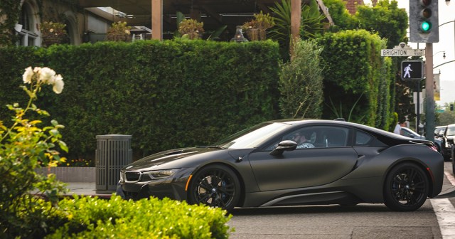 BMW to Implement Turn Signals in All Vehicles by 2022