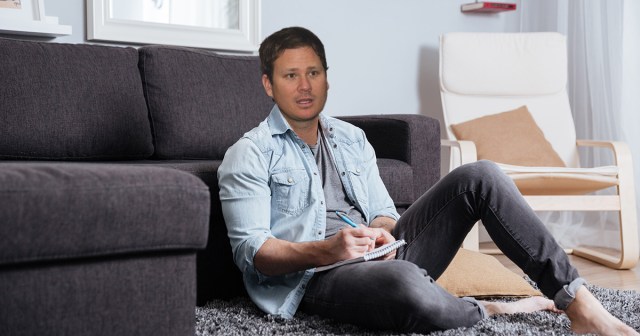 Tom DeLonge Brainstorming Words That Rhyme With “Monolith”