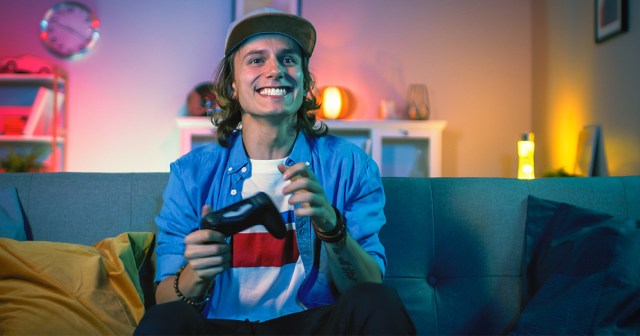 Gamer Sits Through Credits of Game to Memorize Names of 300 QA Testers