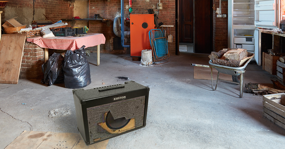 amp, tolex, rip, tear, broken, sad, as is, smashed, destroyed, refund, cash, creepy, craigslist, pickup, trade, guitar amp, guitar