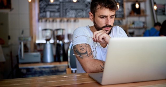This Machine Sends Articles From the New Yorker to Fascists