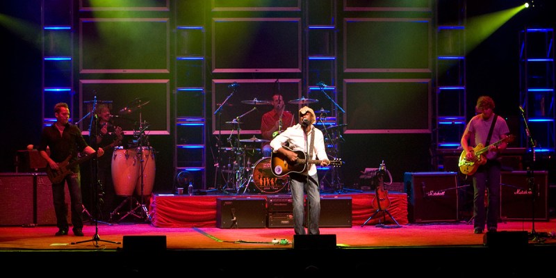 hootie, bassist, singer