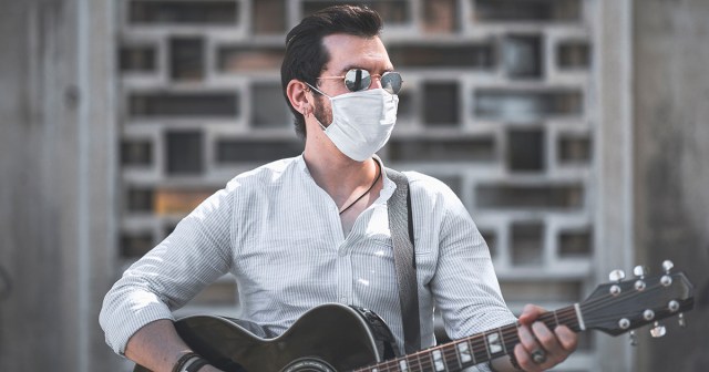 Acoustic Performer at Vaccination Site Considered Worse than Outbreak
