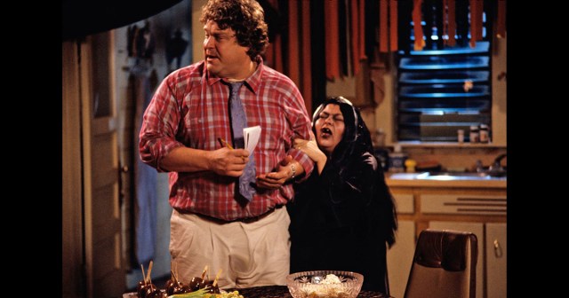 We Rewatched “Roseanne” and It Just Isn’t the Same Now Knowing That John Goodman Has a 9-Inch Dick