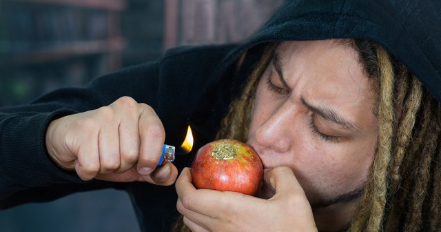 Homemade Pipe Man’s First Apple in Decade