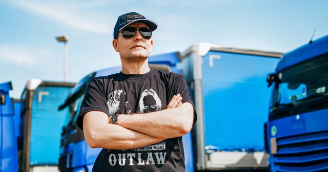 Outlaw Country Fan Backs the Blue