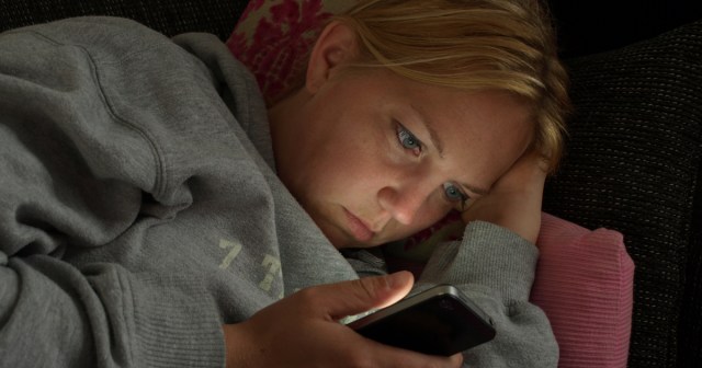 How I Learned To Trust My Boyfriend by Going Through His Phone Every Night