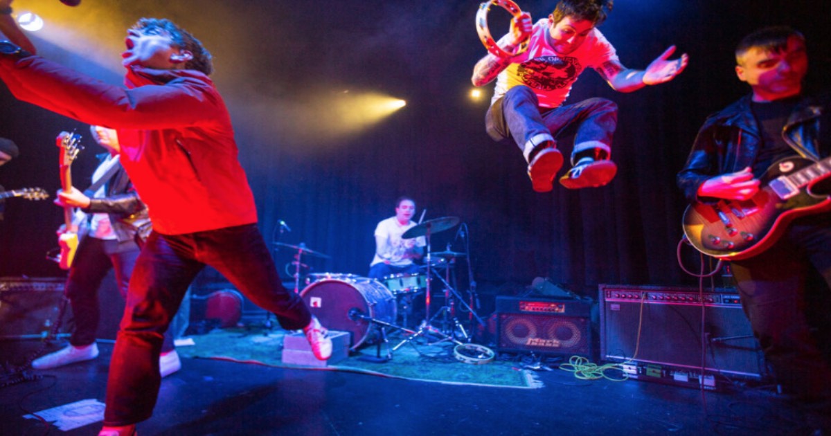 tambourine, quit, music