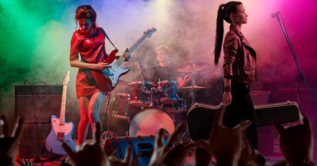 Bassist Leaves Own Set Early to Beat the Crowds