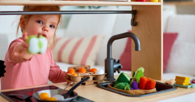 5 Fun Restaurant Themed Toys to Lull Your Children Into a Lifetime of Servitude in an Industry With No Respect for Employees, Benefits or Chances at Personal Growth
