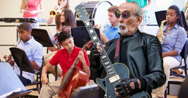 5 Concerts Ruined by My Dad Getting on Stage and Insisting He Could Play “Eruption”