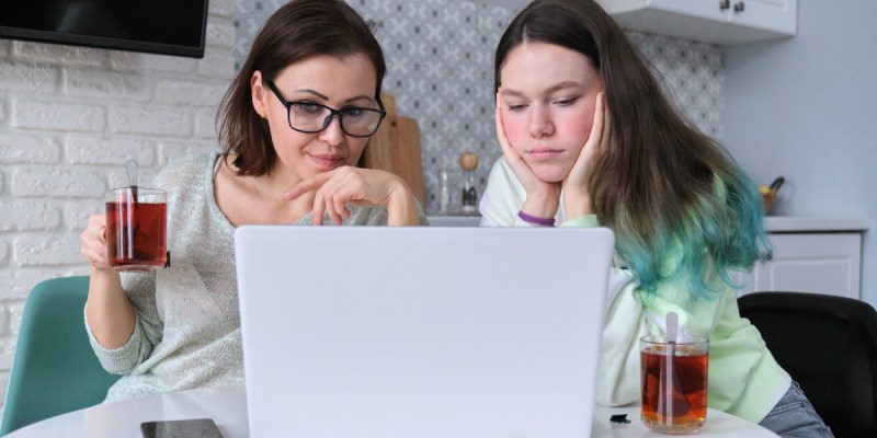 eating disorder, teen, facebook