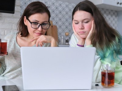 eating disorder, teen, facebook