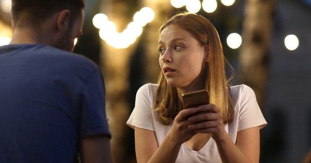 Local Man Offers Decoy Compliment on Set Before Launching Into His Thoughts