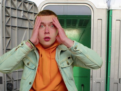 concert, porto potty, look