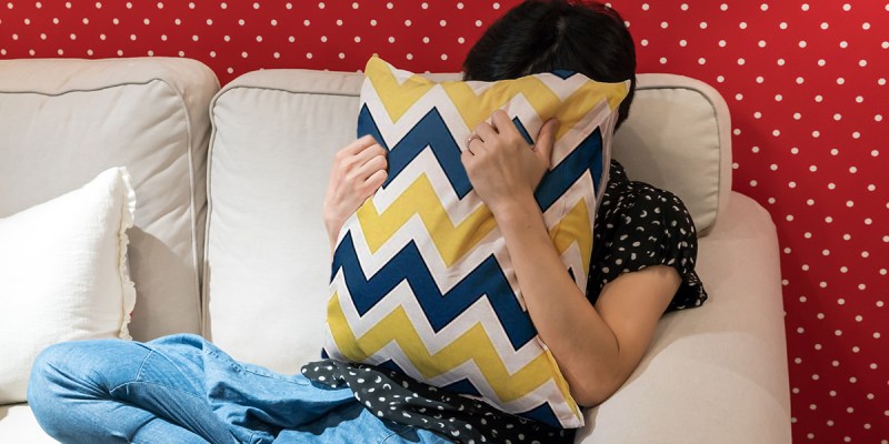 mom, scream, throw pillow