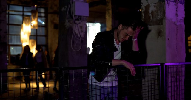 38-Year-Old at Show Keeps Reminding Himself He’s Having a Good Time