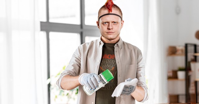 Overly Cautious Punk Back To Wiping Down Spray Paint Cans Before Huffing
