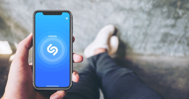 Shazam App Too Ashamed to Admit it Knows Band Playing Over Marshalls PA is Maroon 5