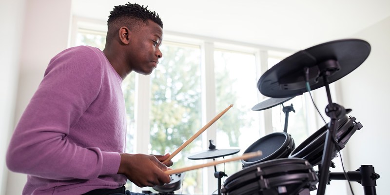 drummer, uncomfortable, hit