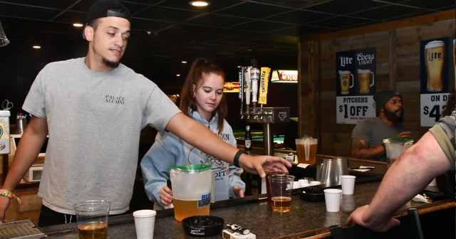 Bartenders Brace Themselves After Band Announces the Next Song Is a New One