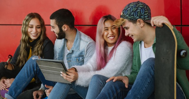 FDA Reports Teenage Use of “Cigarette” To Rhyme With “Night We Met” At Record Low