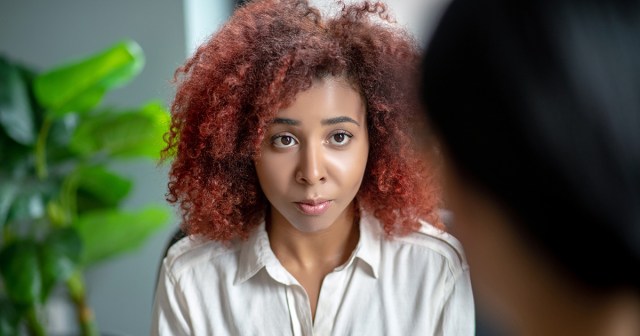 Friend Not Sure Whether to Congratulate or Console Newly Pregnant Woman