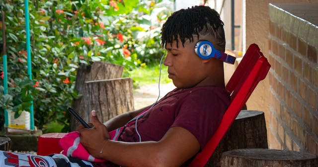 Man Checks Band Name on Spotify to Confirm He’s Enjoying Song