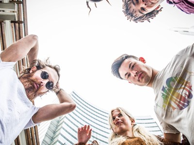 hacky sack, circle, split