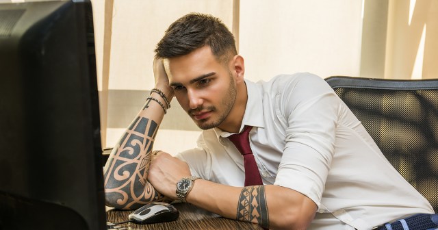 Capitalism Hack: I Do My Side Hustle During My Regular 9-To-5 Job