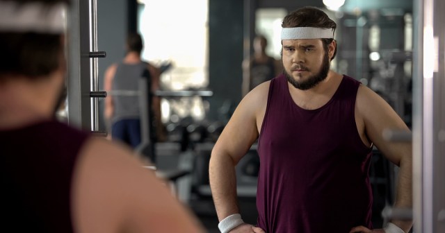 Bassist Begins Head Nod Training at Local Gym