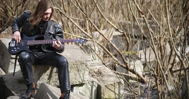 “A Band Is Like a Marriage,” Says Recently Kicked Out Bassist Who Is Also Divorced