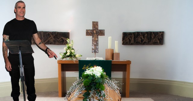 Eulogy Given by Henry Rollins Turns Into 45 Minute Lecture on Importance of Leg Day