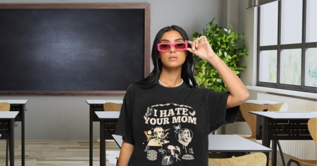 How Embarrassing: Everyone at This Liberal Arts College Wore the Same Phoebe Bridgers Shirt to Class Today
