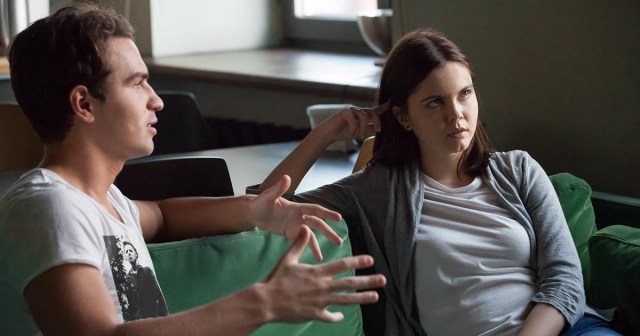 Real-Life “Scream”? This Guy Won’t Stop Quizzing Us About Horror Movies