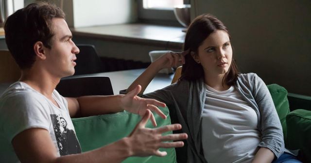 Real-Life “Scream”? This Guy Won’t Stop Quizzing Us About Horror Movies