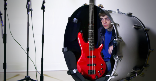 Bassist Placed in Kick Drum After Band Can’t Find Any Blankets