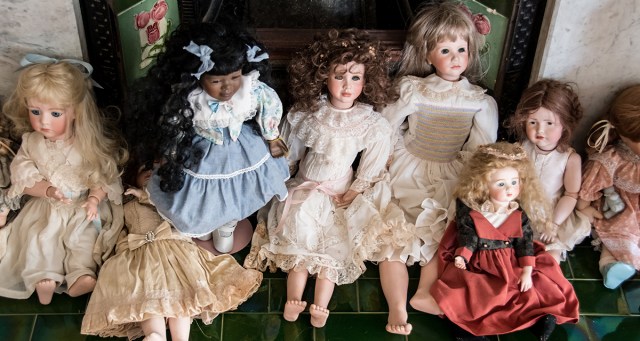 5 Creative Thanksgiving Dishes to Make for the Eerie Porcelain Dolls You Call Your Family