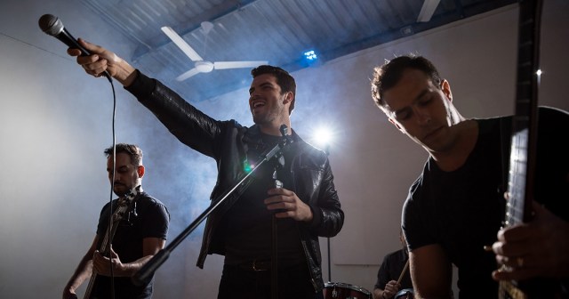 Vocalist at Show Lets Drunk Asshole Scream the One Part Everyone Wanted to Hear Him Sing
