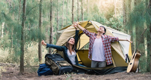 Man Suspects Girlfriend Faking Mushroom Peak