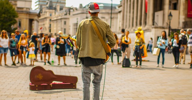 Sellout Busker Earns $3.60