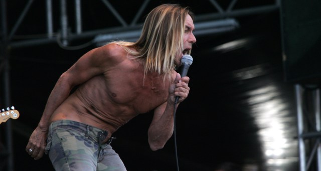 Top 15 Iggy Pop Songs That Make You Realize What A Guy Can Do When He’s Not Burdened By Shirts