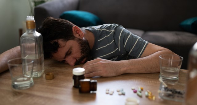 10 Indie Sleaze Bands You Probably Forgot About Because You Spent Your 20s Blackout Drunk