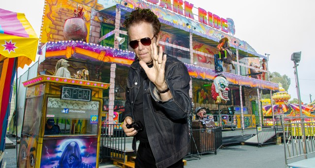 10 Essential Tom Waits Tracks that Trace His Evolution from Sentimental Crooner to Demonic Carnival Barker